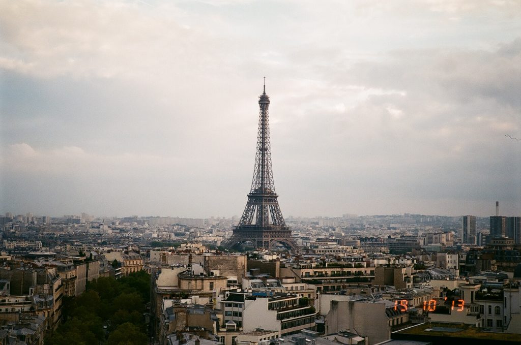 エッフェル塔を含む遠景